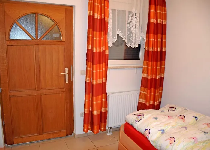 ホームステイ Ferienwohnung/ Ferienzimmer Asche *